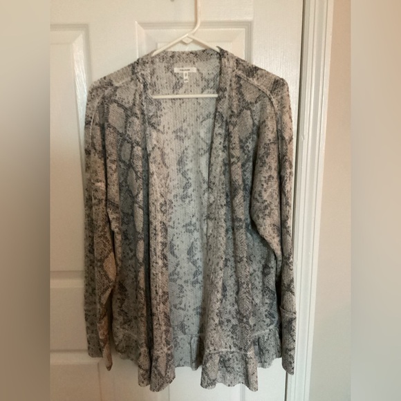 Maurice’s Gray and White Duster - Picture 3 of 6